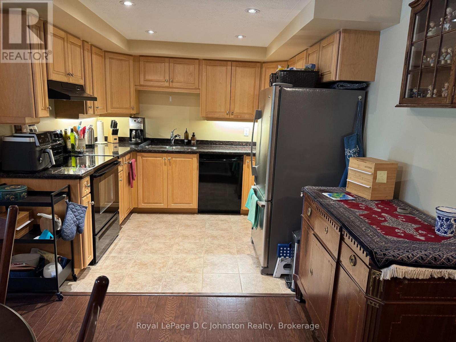 202 - 221 Adelaide Street, Saugeen Shores, Ontario  N0H 2L0 - Photo 5 - X12177766