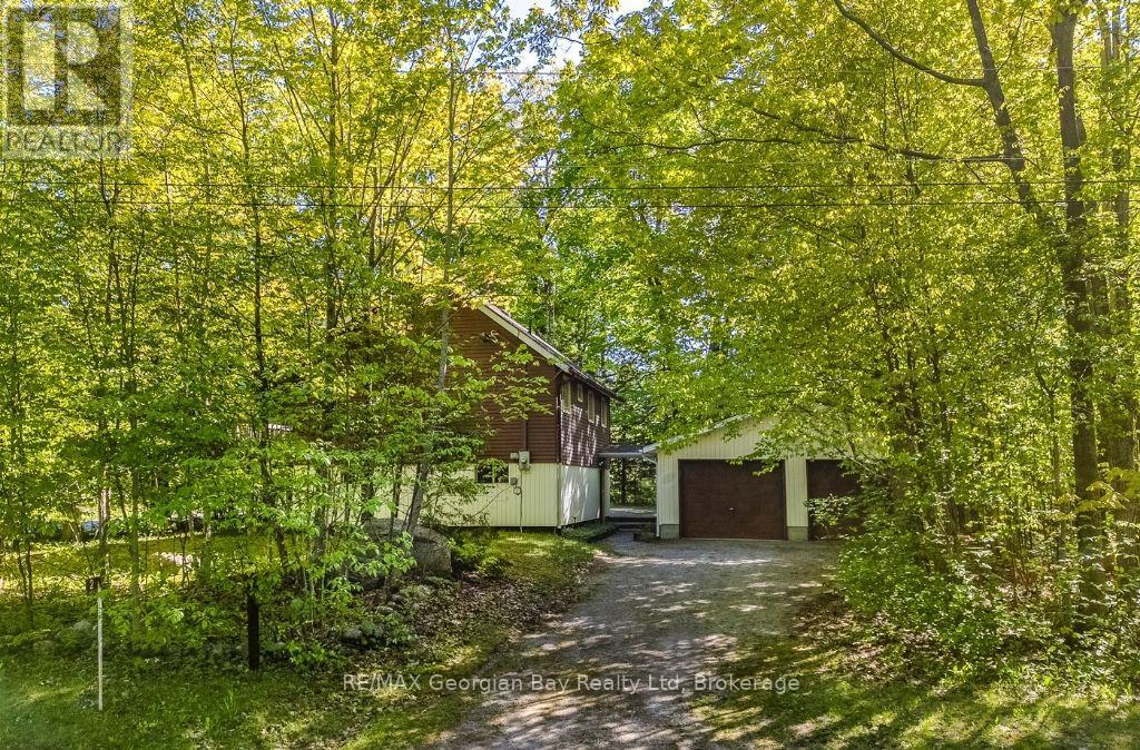 2 Manitou Crescent, Tiny, Ontario  L9M 0C6 - Photo 1 - S12177980