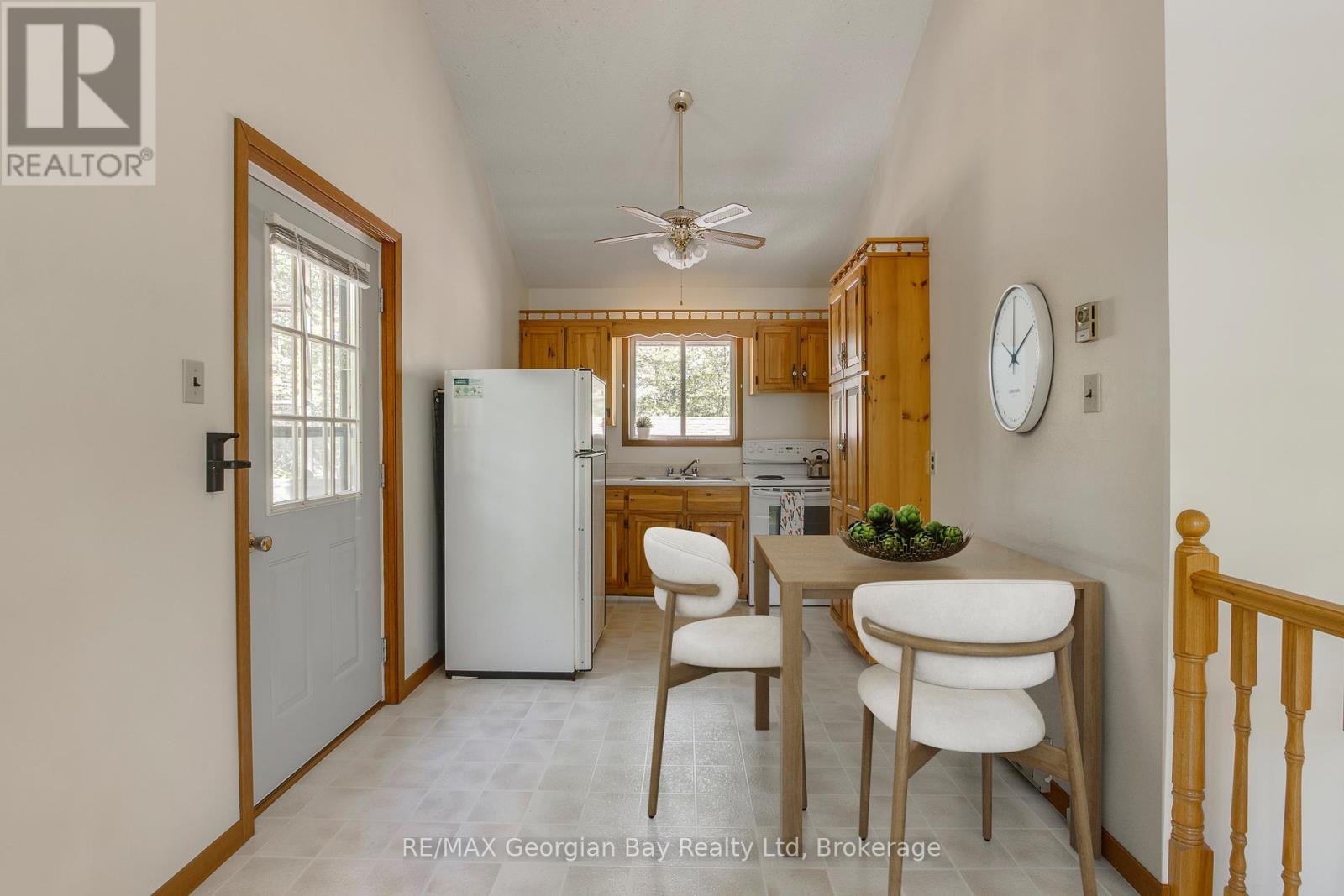 2 Manitou Crescent, Tiny, Ontario  L9M 0C6 - Photo 13 - S12177980