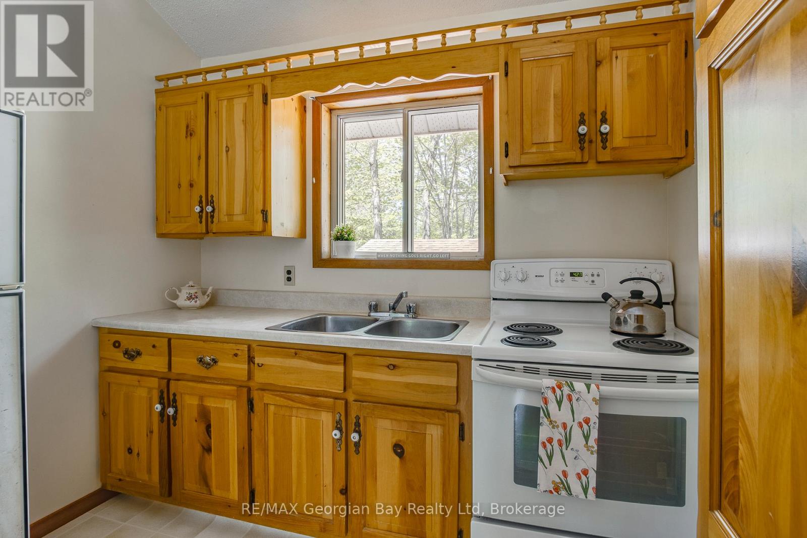 2 Manitou Crescent, Tiny, Ontario  L9M 0C6 - Photo 14 - S12177980