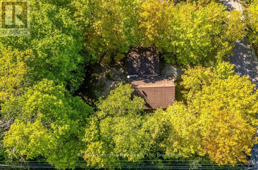 2 Manitou Crescent, Tiny, Ontario  L9M 0C6 - Photo 3 - S12177980