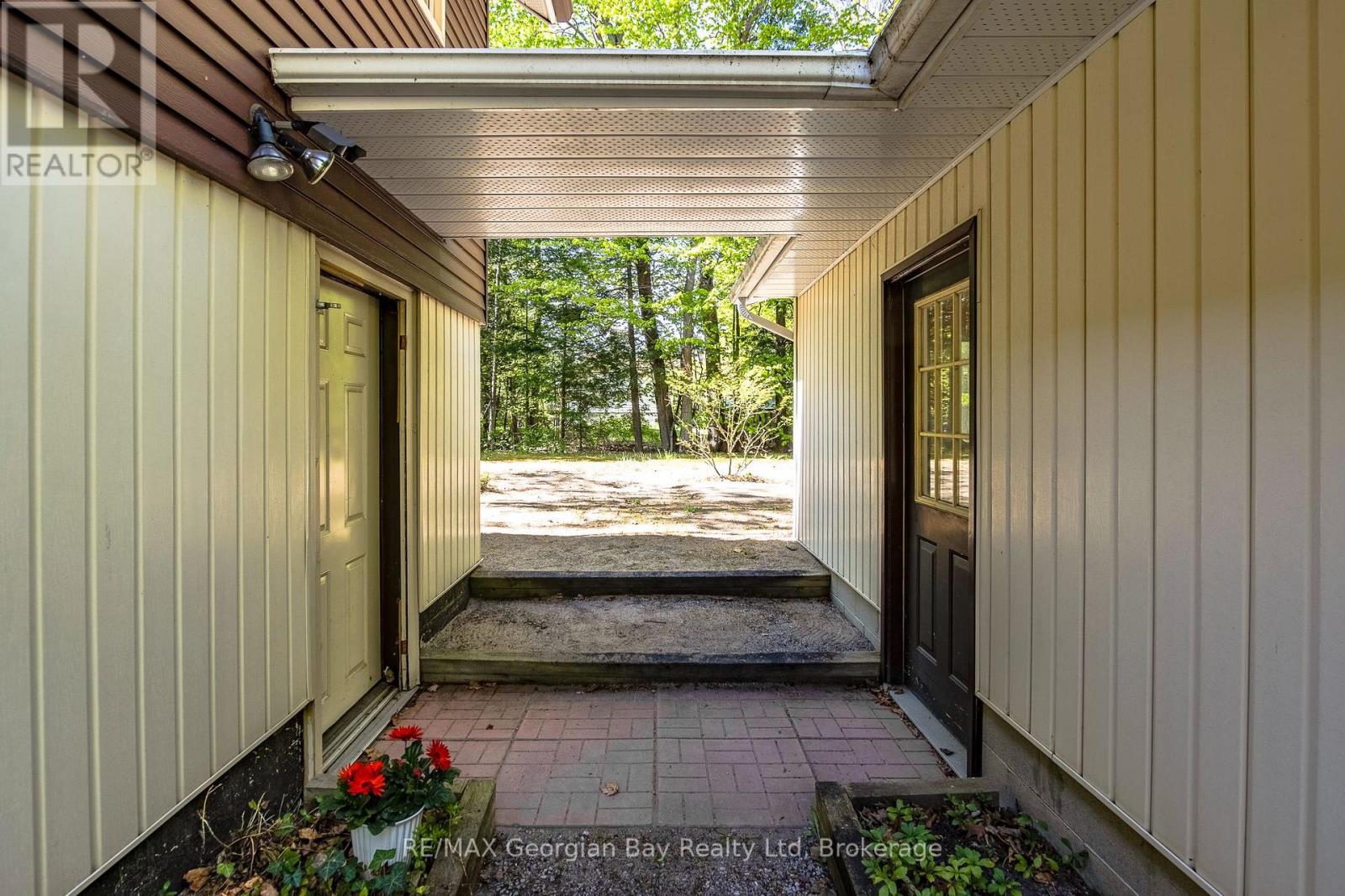 2 Manitou Crescent, Tiny, Ontario  L9M 0C6 - Photo 8 - S12177980