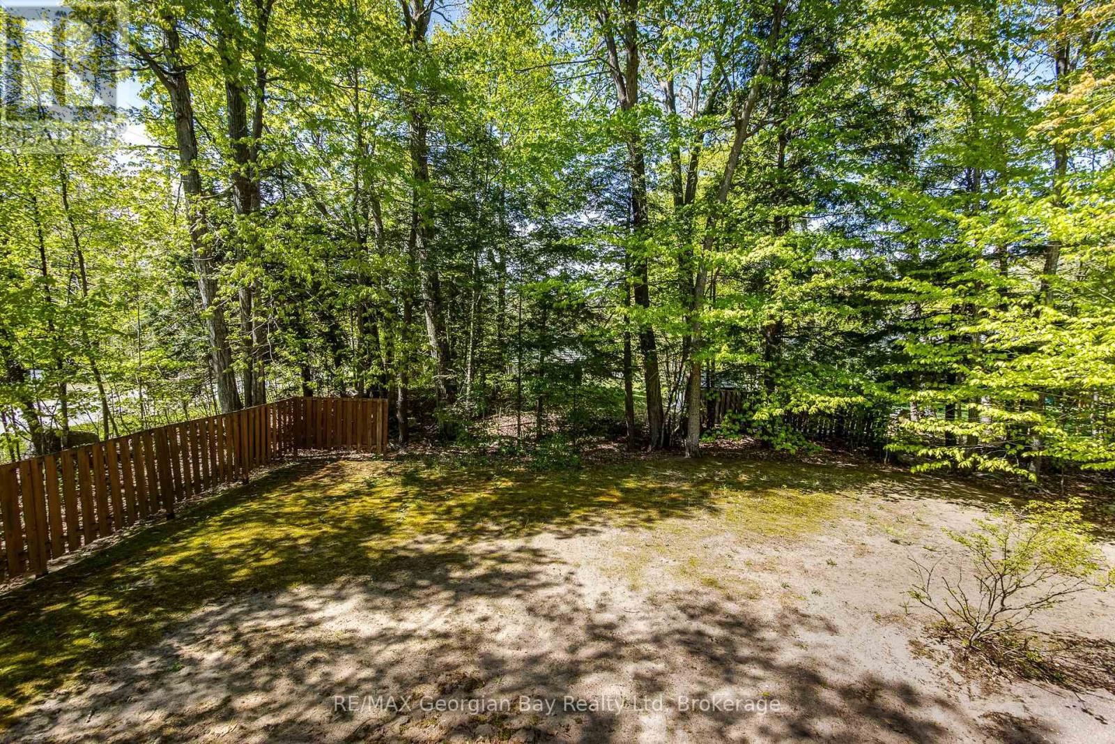 2 Manitou Crescent, Tiny, Ontario  L9M 0C6 - Photo 9 - S12177980