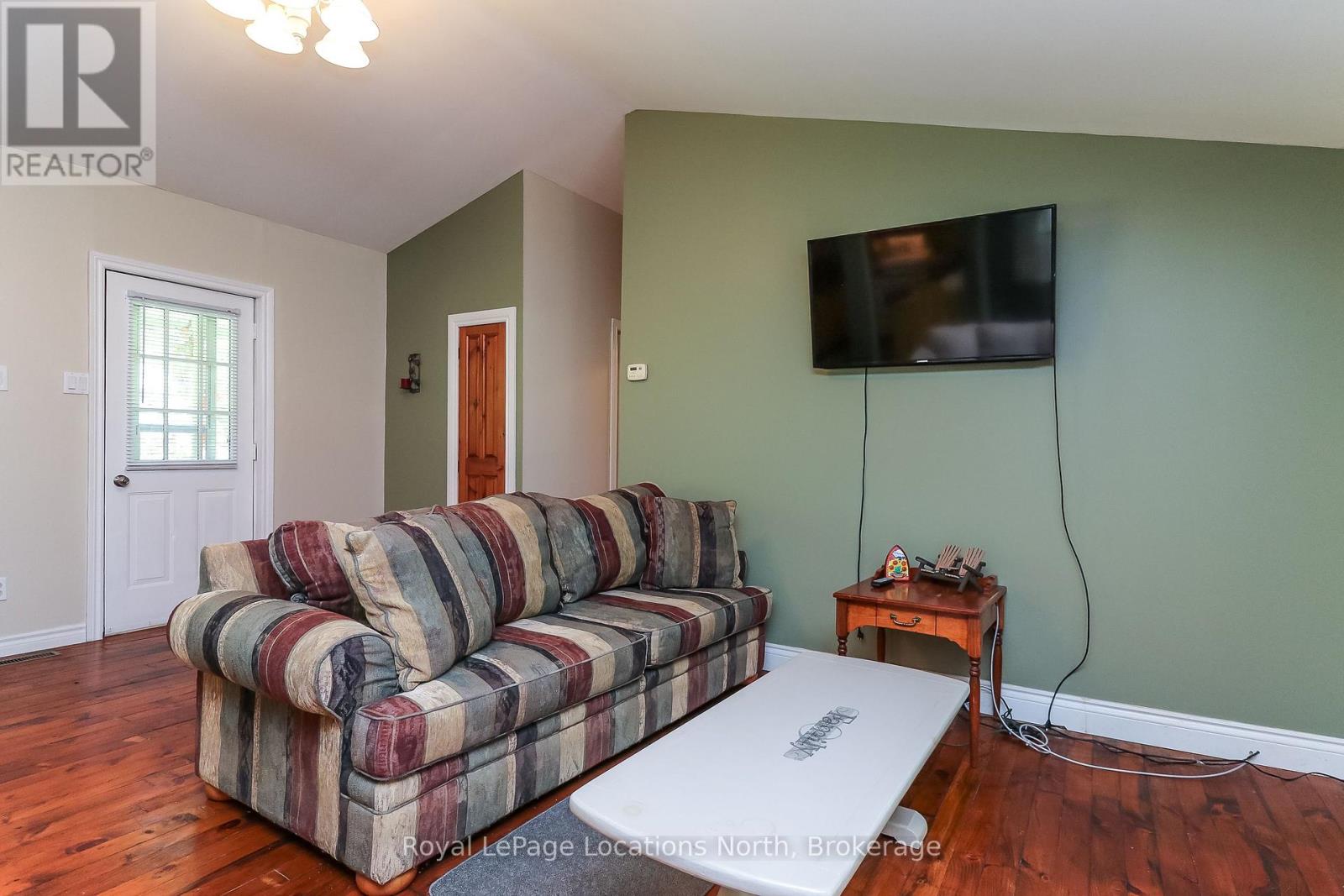 2198 Champlain Road, Tiny, Ontario  L9M 0C4 - Photo 15 - S12177997