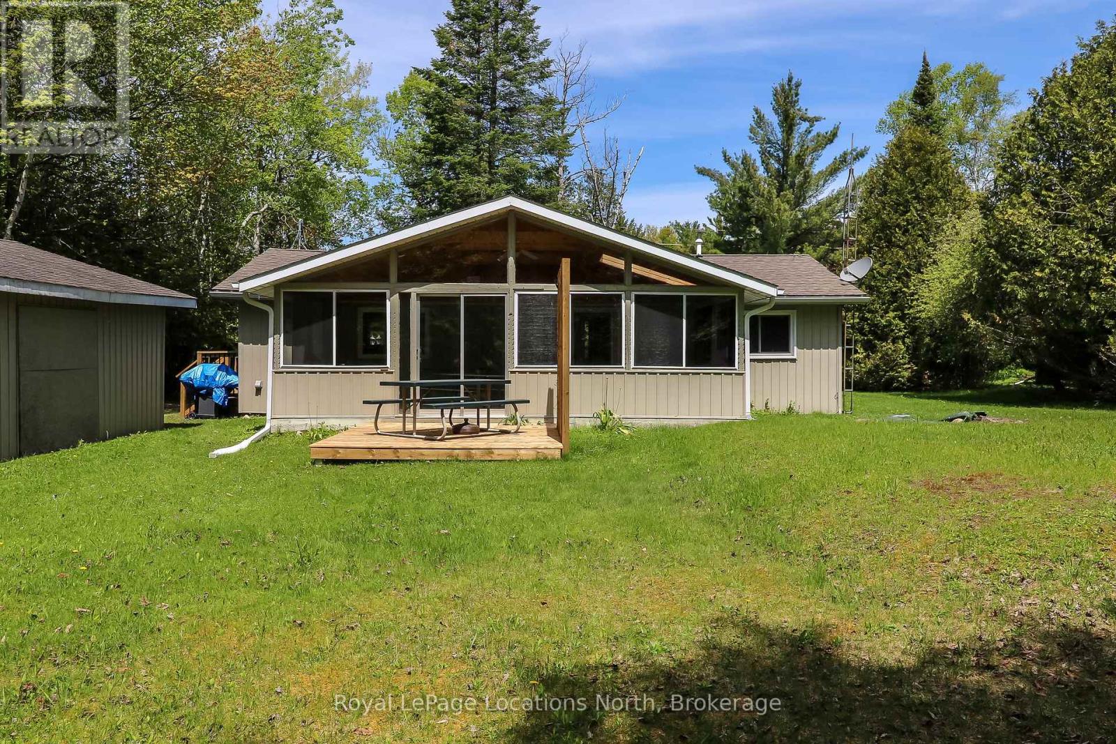 2198 Champlain Road, Tiny, Ontario  L9M 0C4 - Photo 8 - S12177997