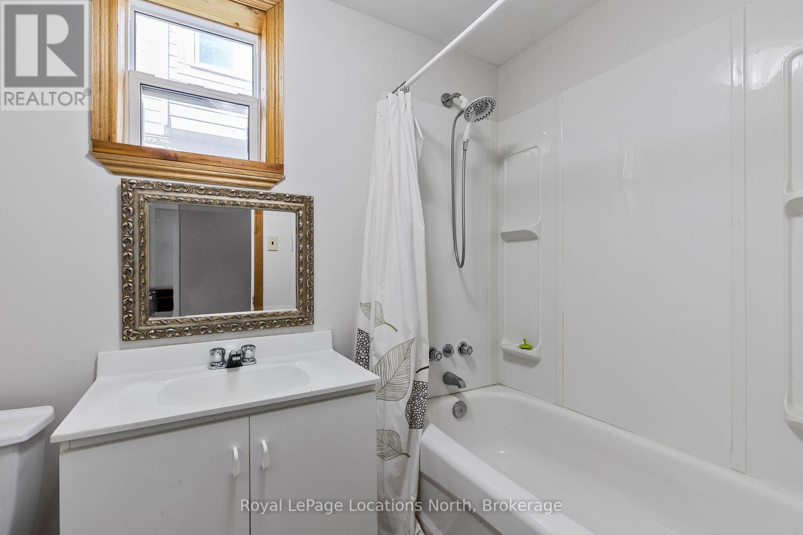 971 Mosley Street, Wasaga Beach, Ontario  L9Z 2G9 - Photo 23 - S12178042