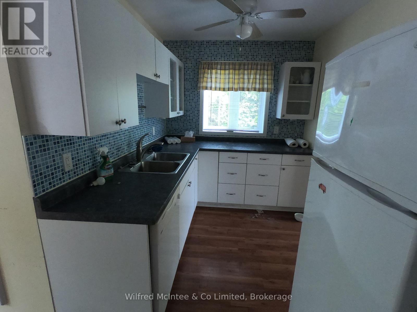 49 Beechwood Drive N, South Bruce Peninsula, Ontario  N0H 2G0 - Photo 16 - X12178044