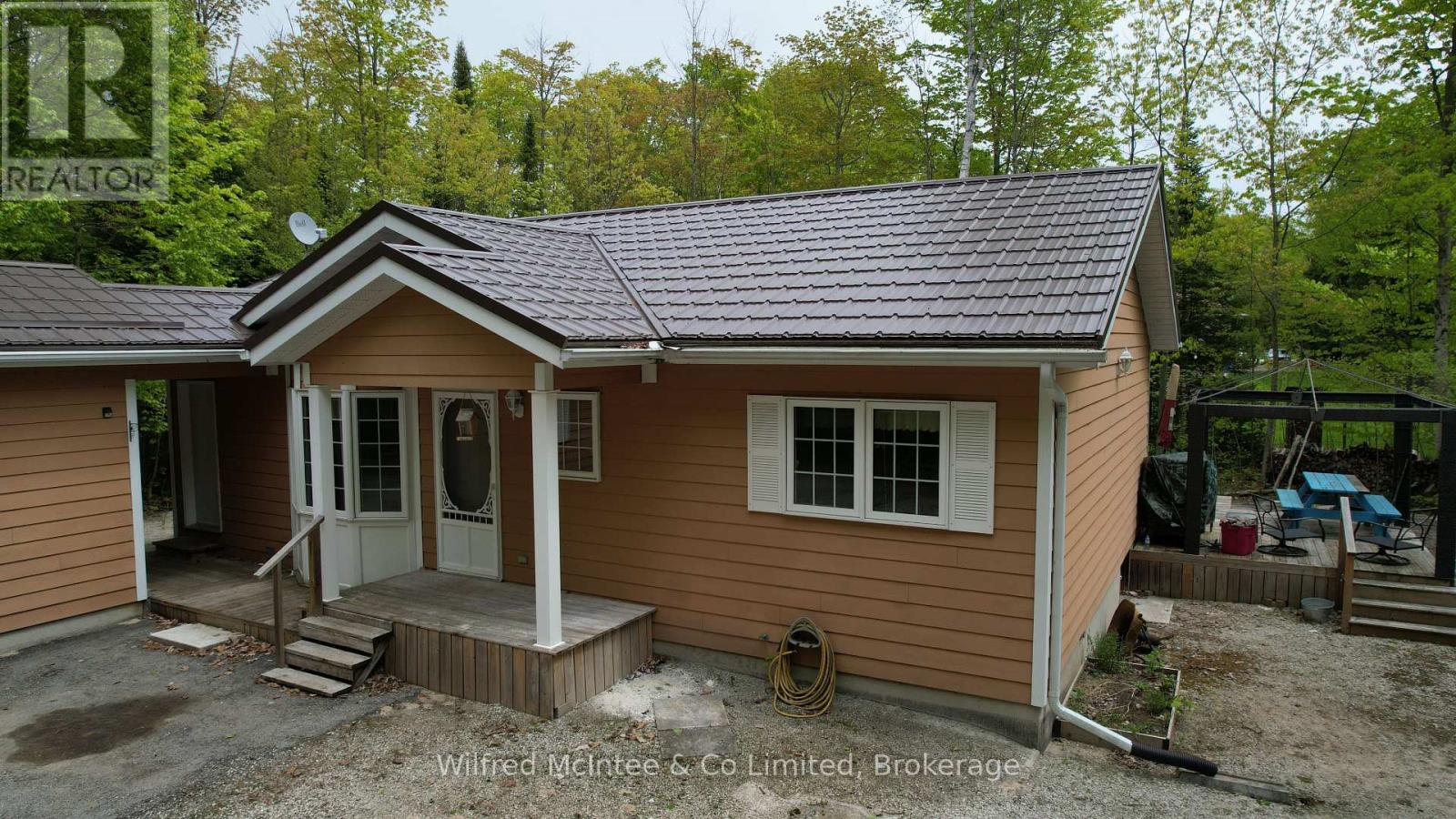 49 Beechwood Drive N, South Bruce Peninsula, Ontario  N0H 2G0 - Photo 2 - X12178044