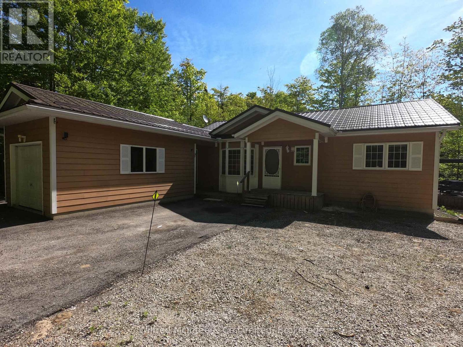 49 Beechwood Drive N, South Bruce Peninsula, Ontario  N0H 2G0 - Photo 4 - X12178044