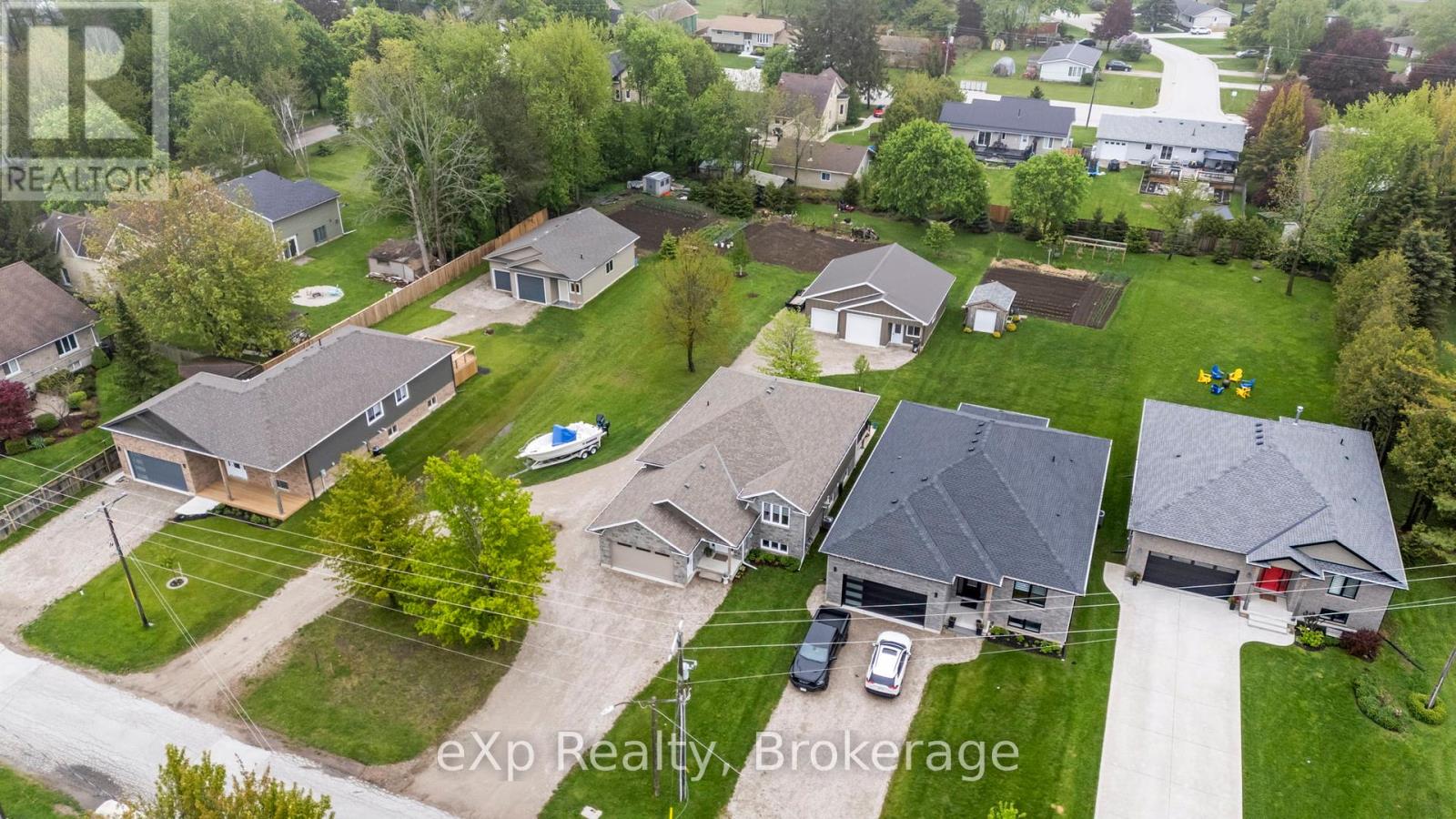 26 Church Street, Kincardine, Ontario  N0G 2T0 - Photo 39 - X12178174