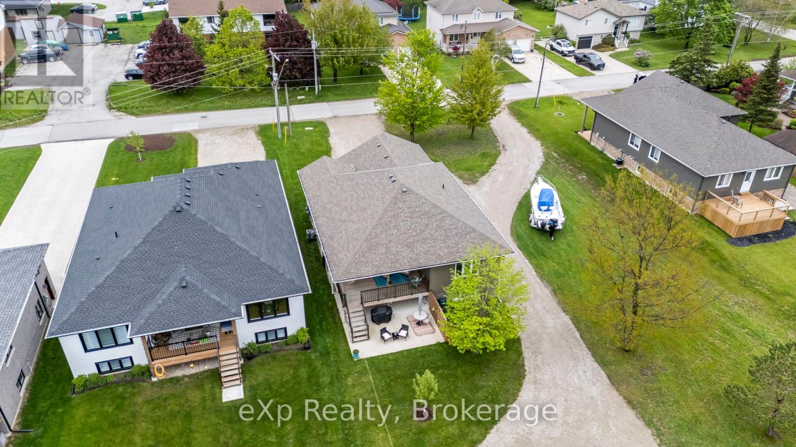 26 Church Street, Kincardine, Ontario  N0G 2T0 - Photo 43 - X12178174