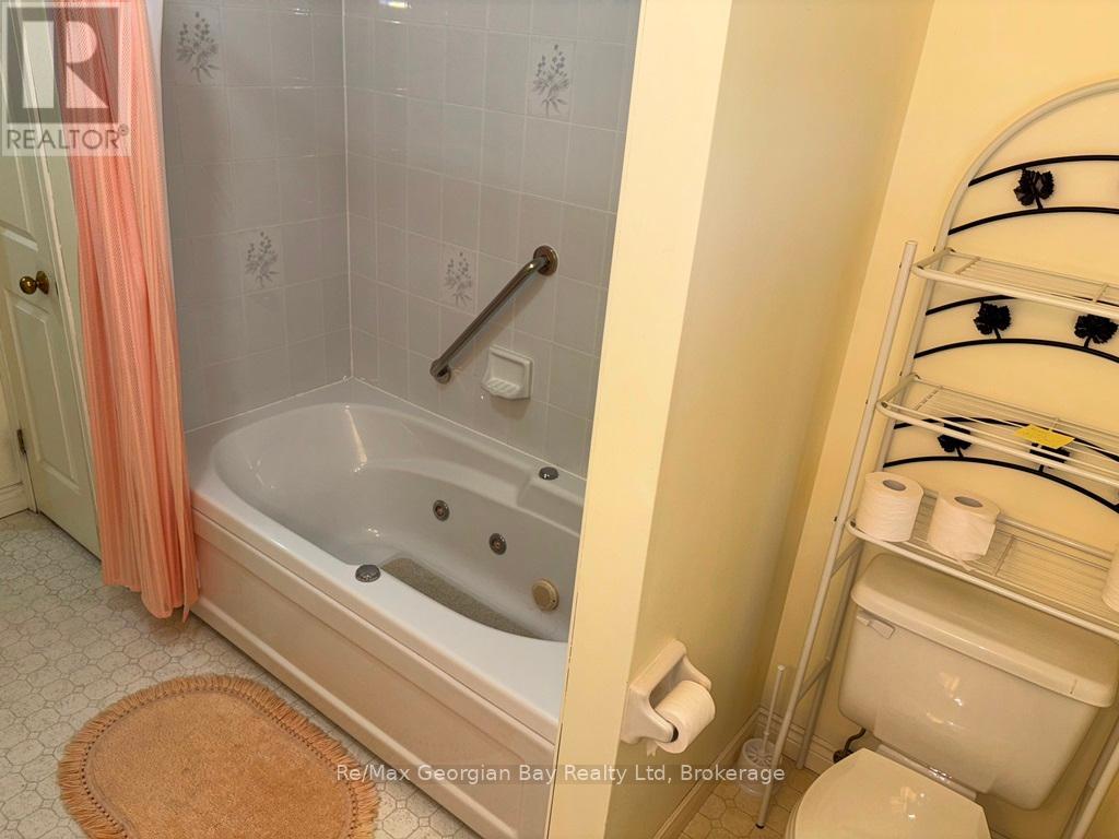 325 Ouida Street, Tay, Ontario  L0K 2C0 - Photo 18 - S12178372