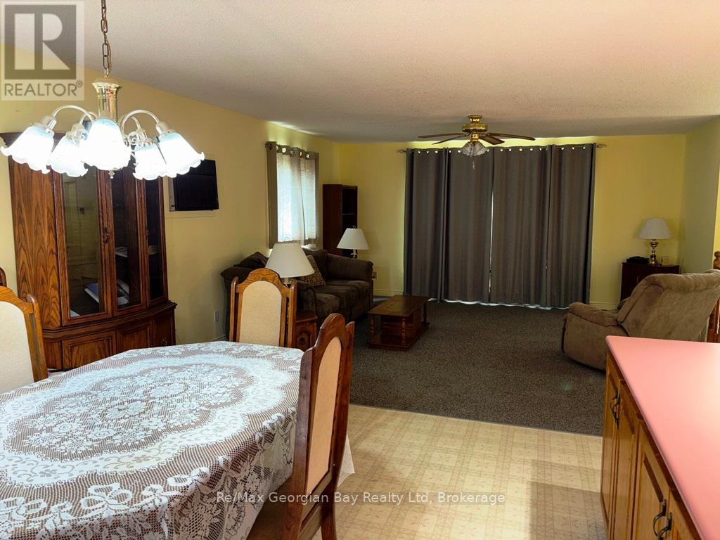 325 Ouida Street, Tay, Ontario  L0K 2C0 - Photo 8 - S12178372