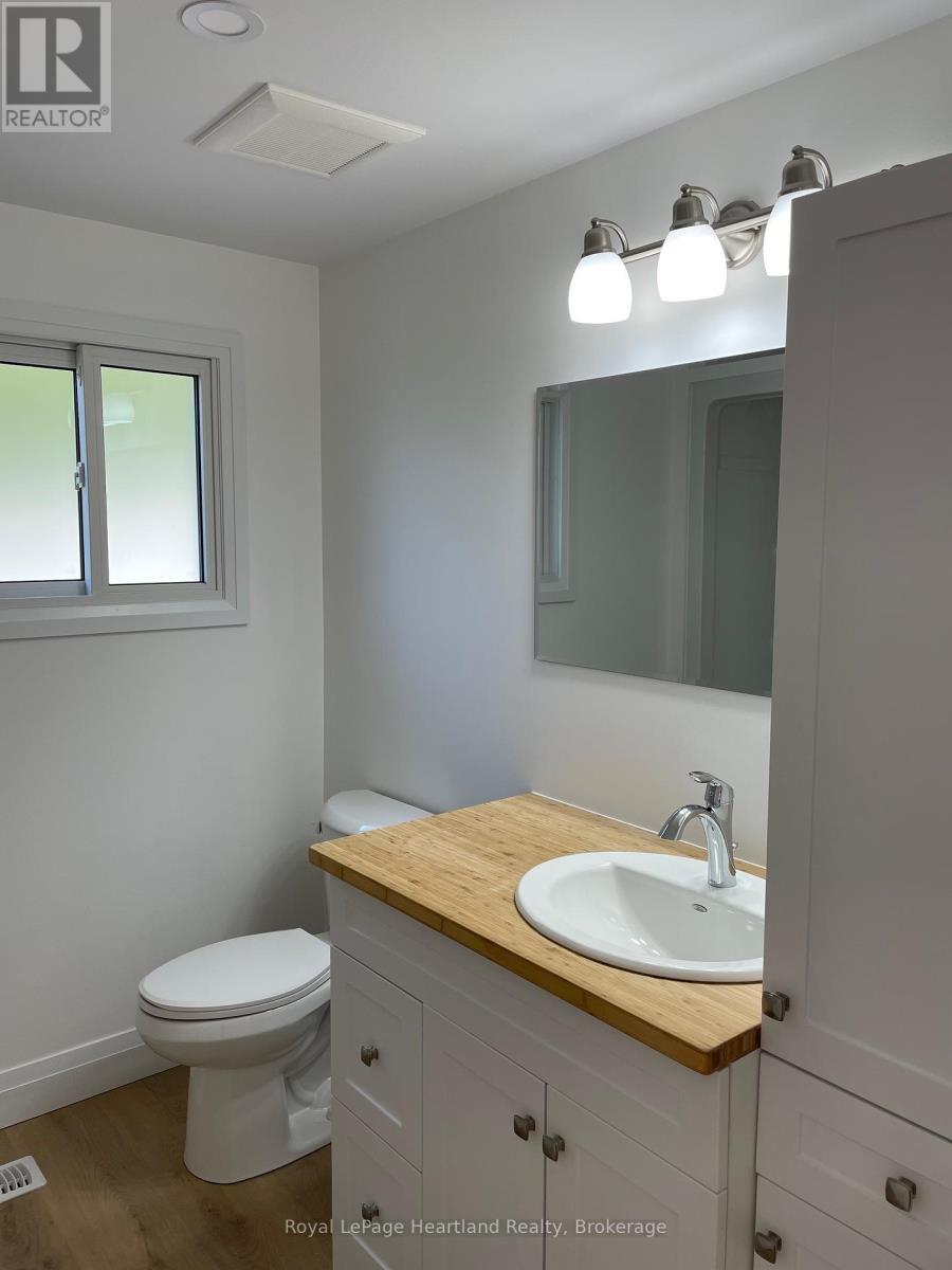 26 Watergate Drive, Ashfield-Colborne-Wawanosh, Ontario  N7A 3Y3 - Photo 8 - X12178437