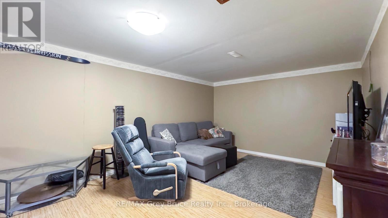247 Albert Street S, West Grey, Ontario  N0G 1R0 - Photo 30 - X12178510