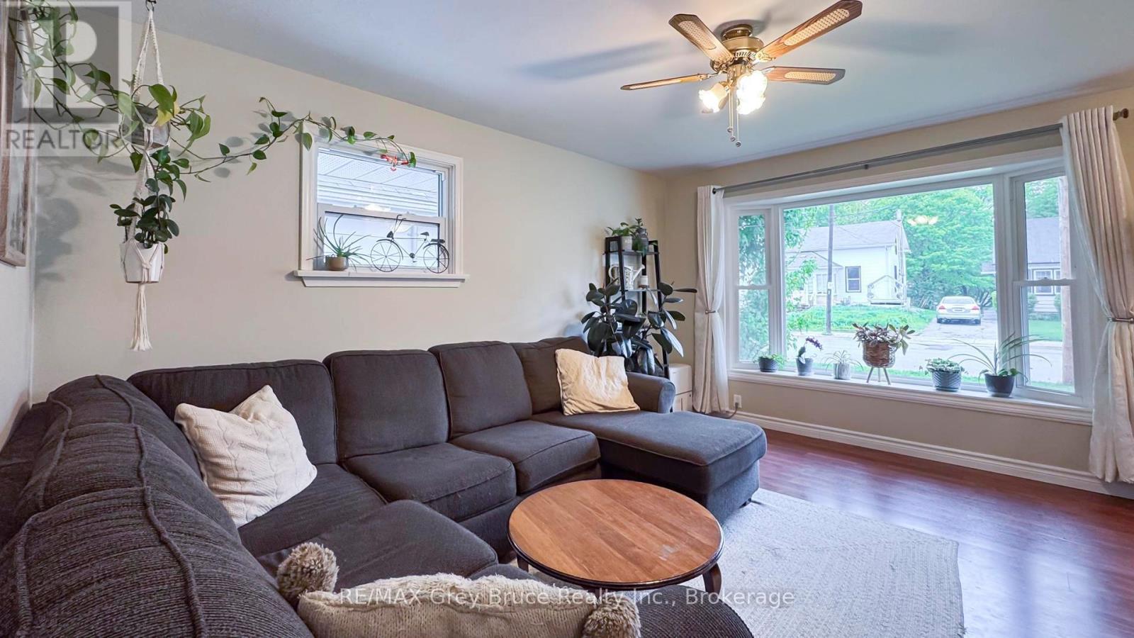 247 Albert Street S, West Grey, Ontario  N0G 1R0 - Photo 7 - X12178510