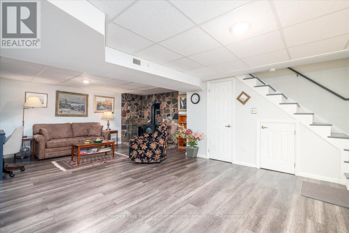 31 Sunset Street, East Gwillimbury, Ontario  L9N 1H1 - Photo 29 - N12178655