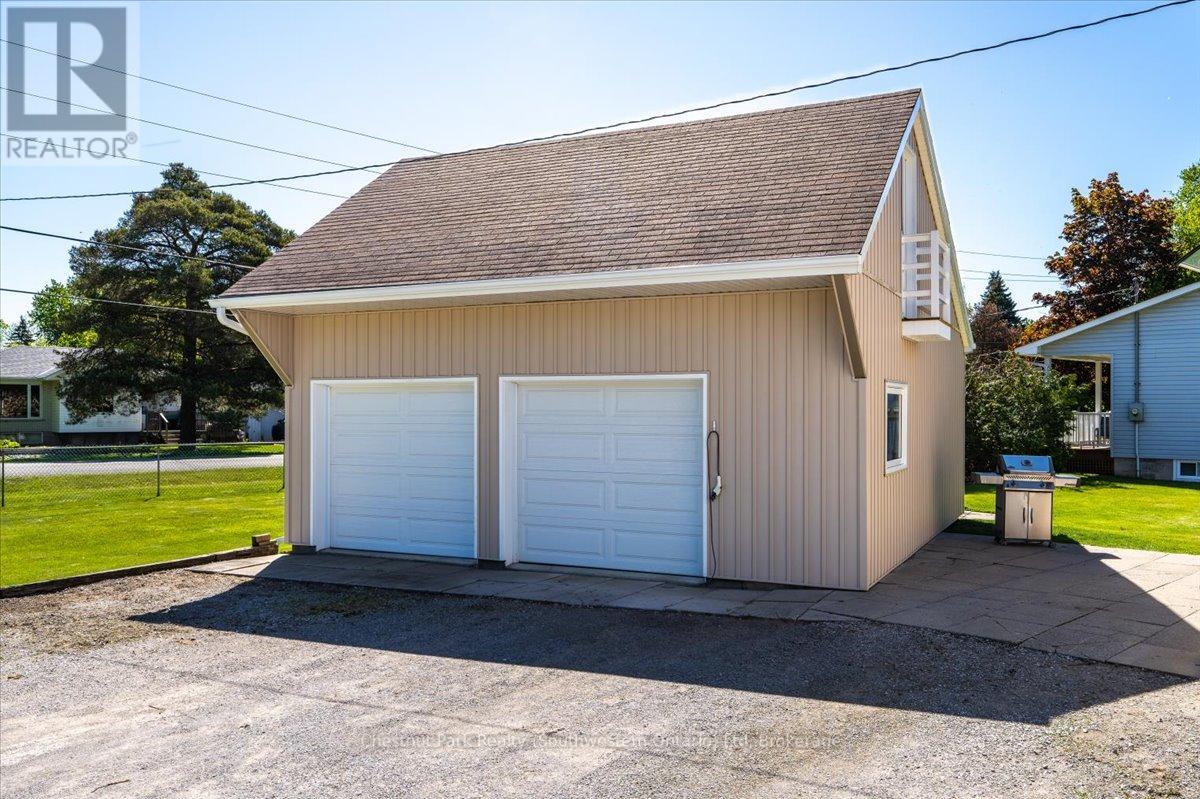 31 Sunset Street, East Gwillimbury, Ontario  L9N 1H1 - Photo 8 - N12178655