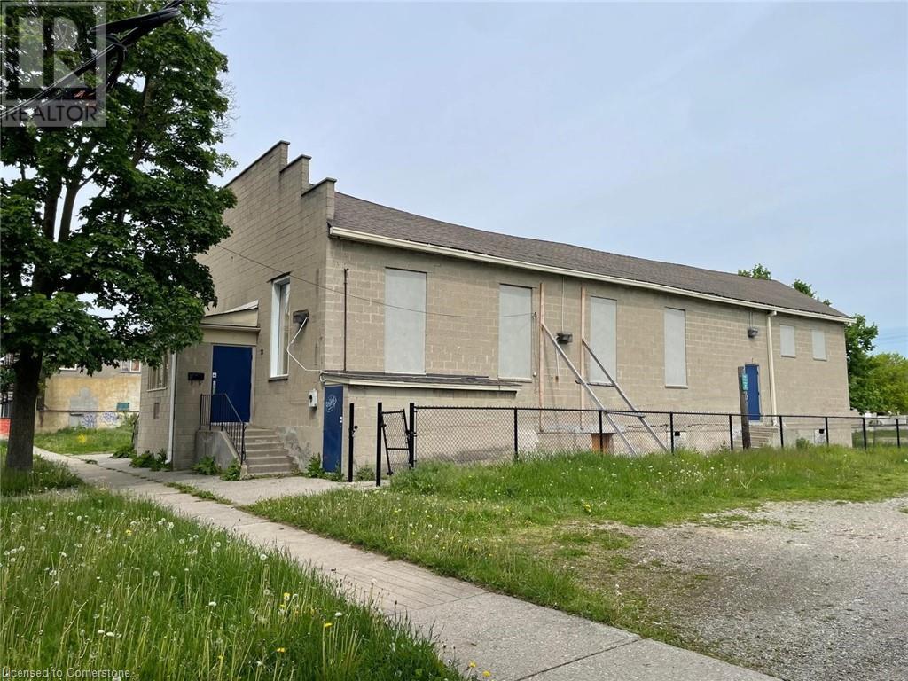 32 Marlborough Street, Brantford, Ontario  N3T 2S1 - Photo 2 - 40734678