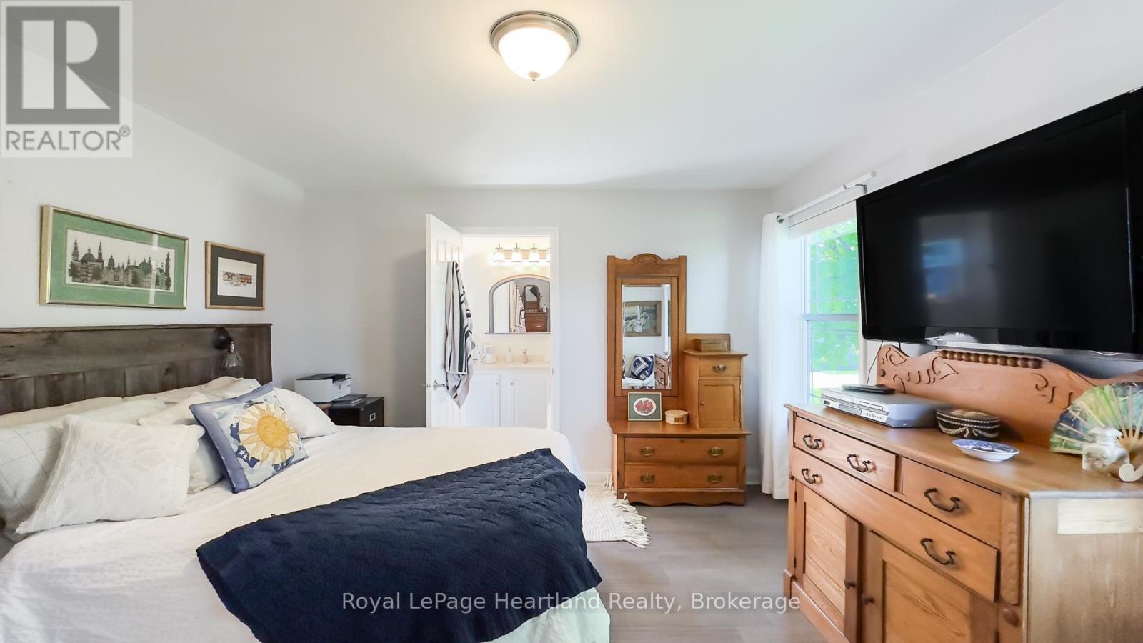 46 Algonquin Lane, Ashfield-Colborne-Wawanosh, Ontario  N7A 3Y2 - Photo 36 - X12179271