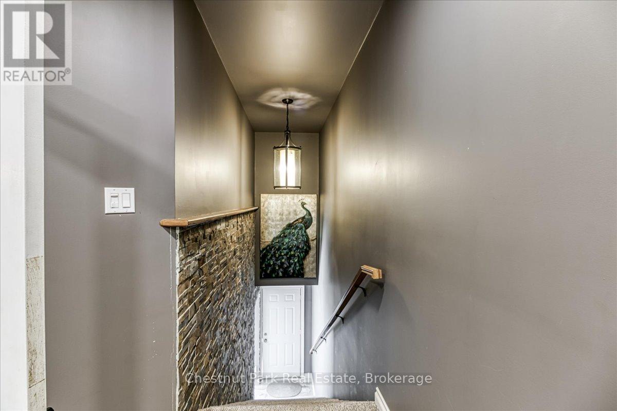 8 George Walk, Elliot Lake, Ontario  P5A 2A4 - Photo 4 - X12179866