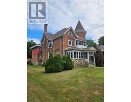 463 KING Street W, Chatham-Kent, Ontario