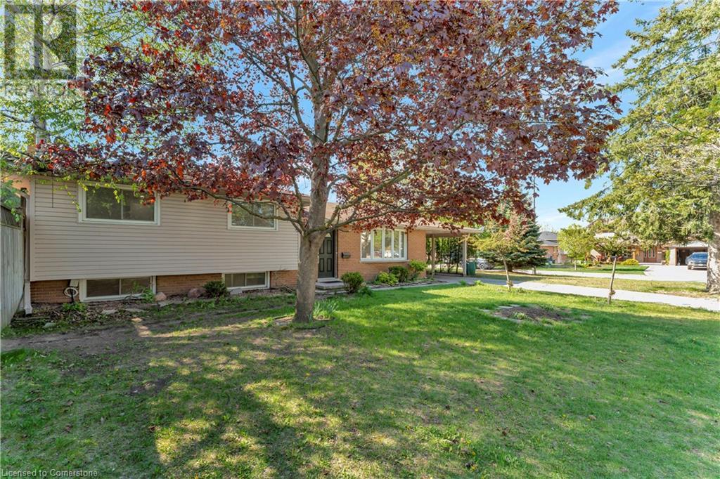 130 Shea Crescent, Kitchener, Ontario  N2E 1E8 - Photo 4 - 40735003