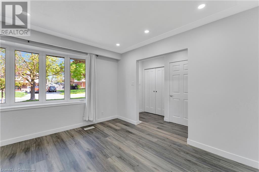 130 Shea Crescent, Kitchener, Ontario  N2E 1E8 - Photo 8 - 40735003