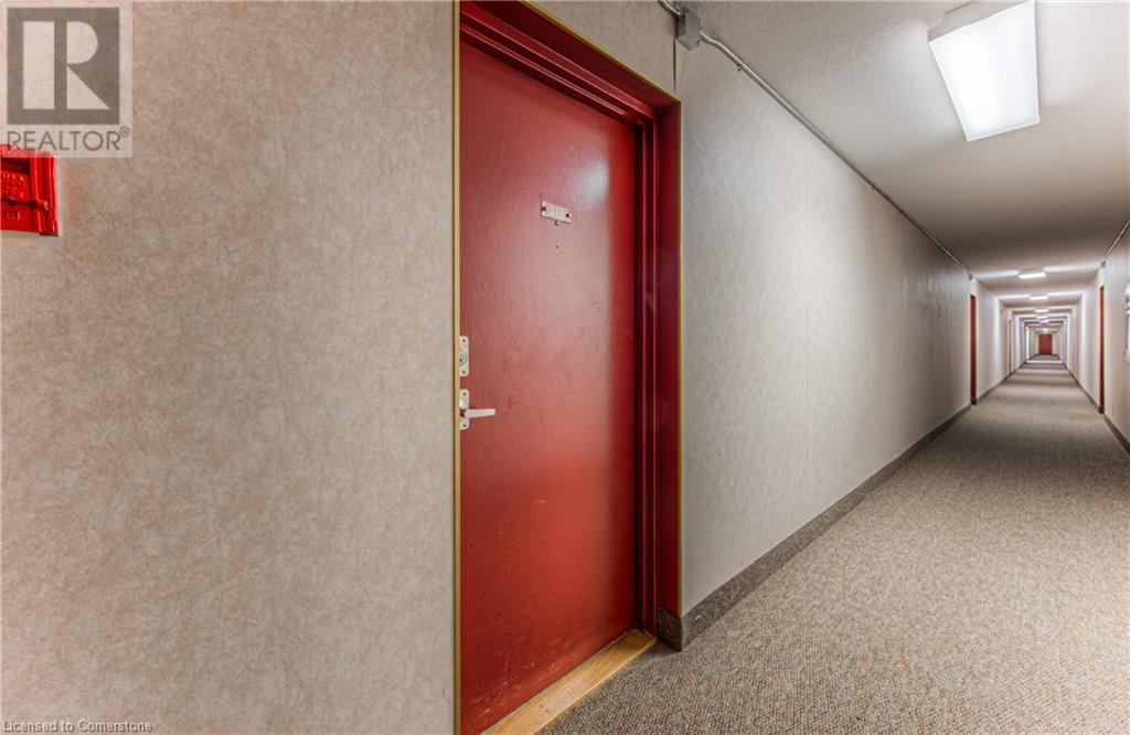 1100 E Courtland Avenue E Unit# 211, Kitchener, Ontario  N2C 2H9 - Photo 4 - 40730822