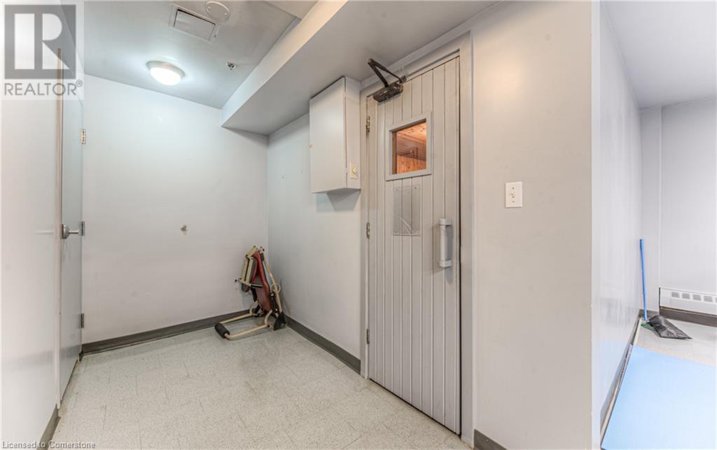 1100 E Courtland Avenue E Unit# 211, Kitchener, Ontario  N2C 2H9 - Photo 40 - 40730822