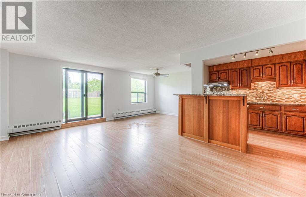 1100 E Courtland Avenue E Unit# 211, Kitchener, Ontario  N2C 2H9 - Photo 5 - 40730822