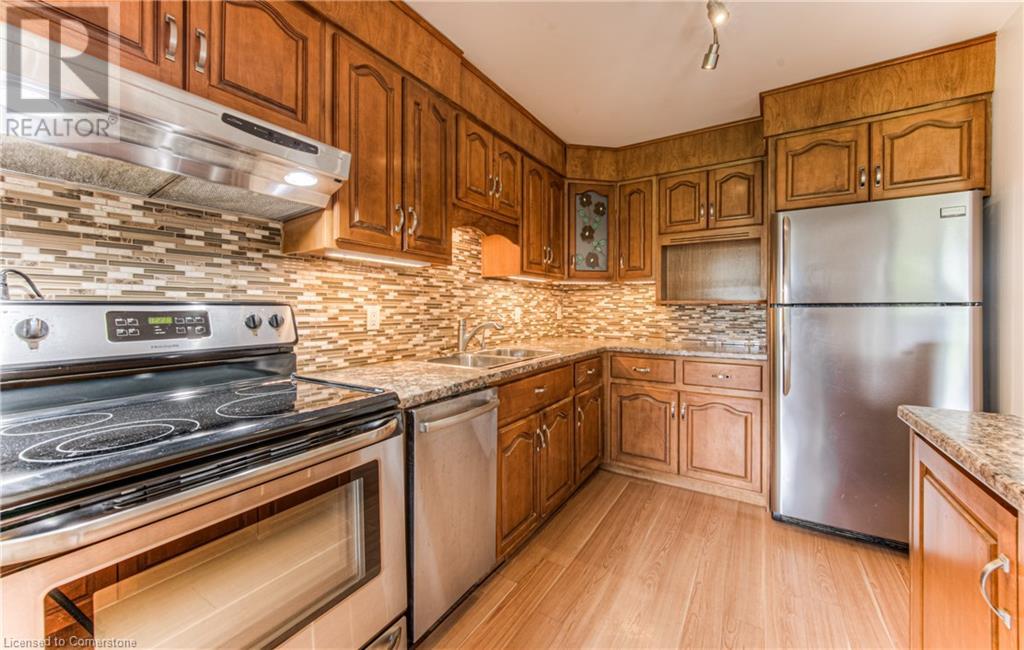 1100 E Courtland Avenue E Unit# 211, Kitchener, Ontario  N2C 2H9 - Photo 6 - 40730822