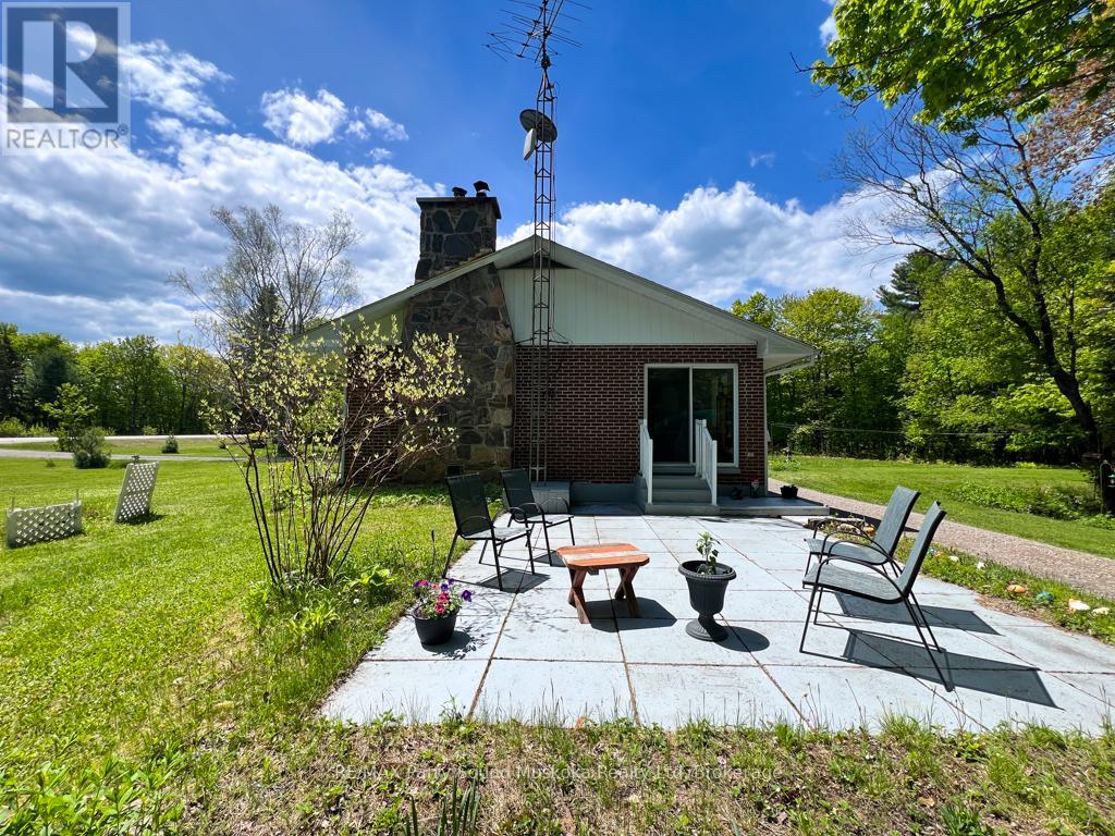 4838 124 Highway, Magnetawan, Ontario  P0A 1P0 - Photo 10 - X12180654