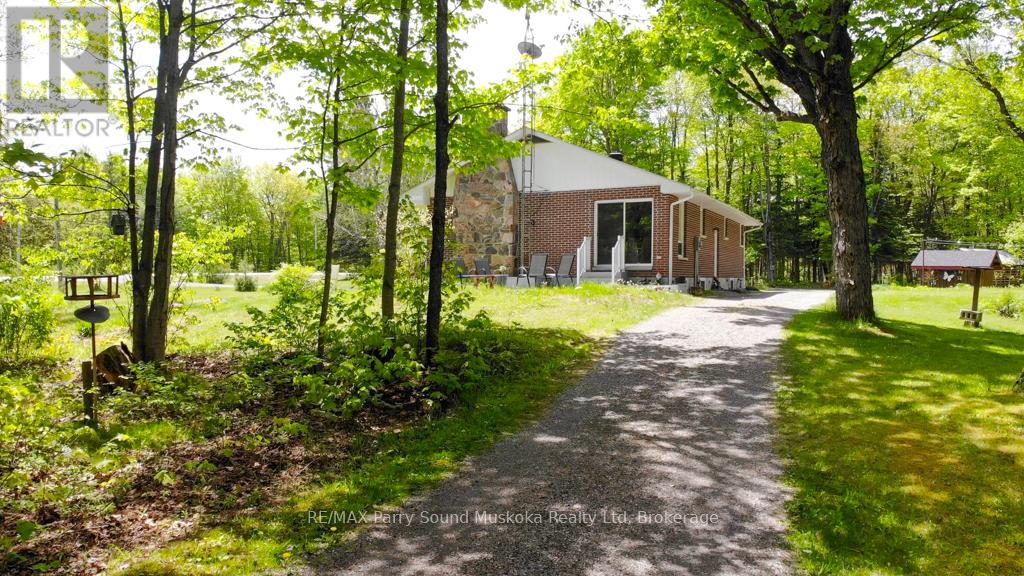 4838 124 Highway, Magnetawan, Ontario  P0A 1P0 - Photo 4 - X12180654