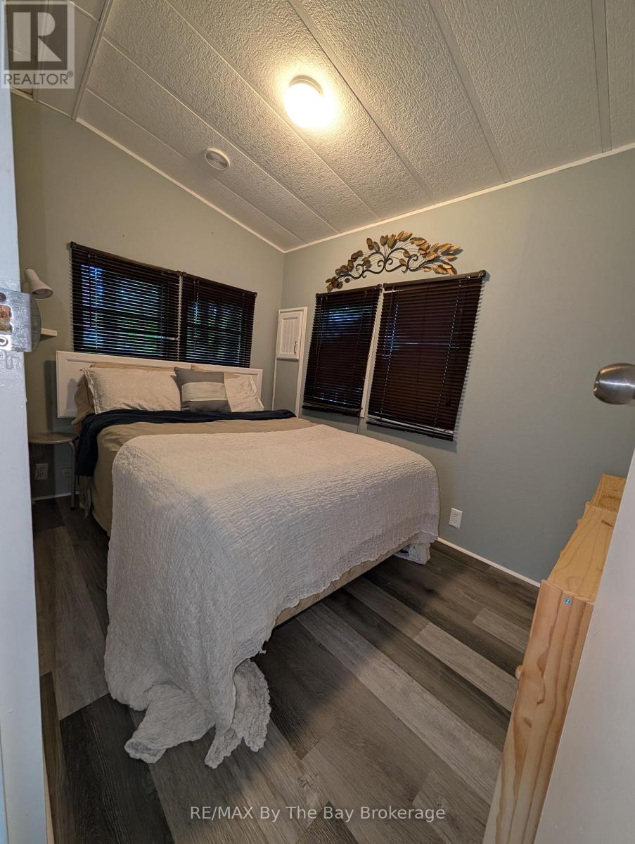 210 - 85 Theme Park Drive N, Wasaga Beach, Ontario  L9Z 1X7 - Photo 12 - S12180773