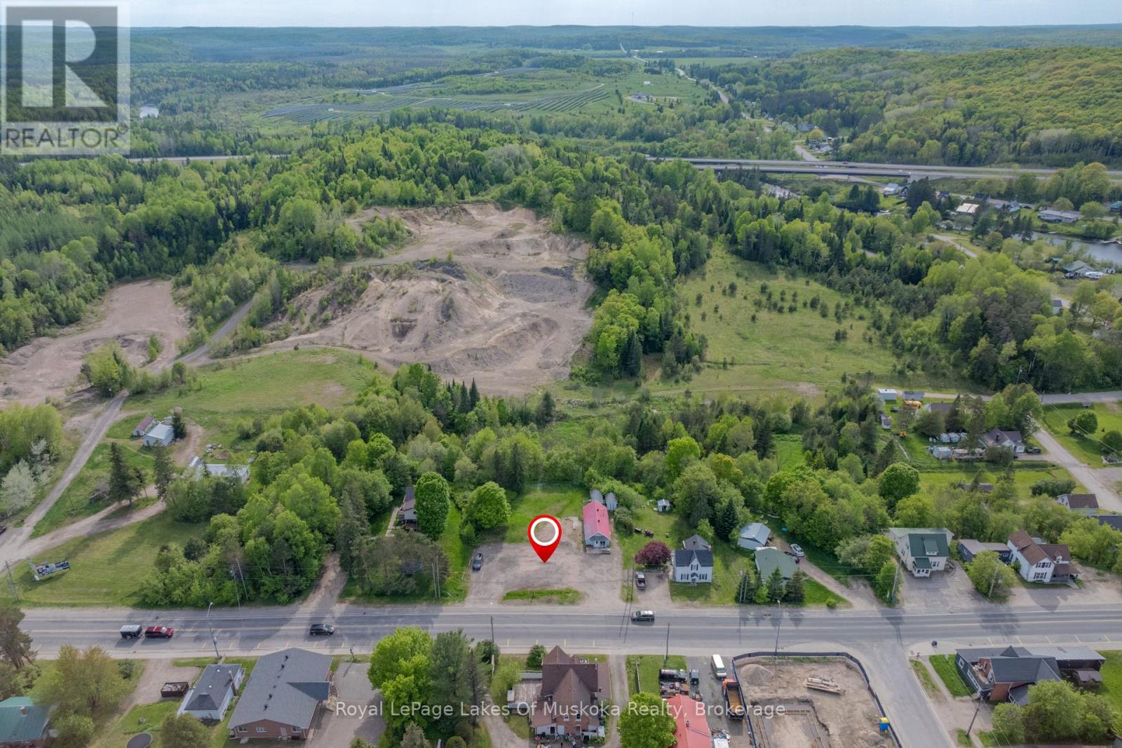 117 Ontario Street, Burk's Falls, Ontario  P0A 1C0 - Photo 4 - X12180854
