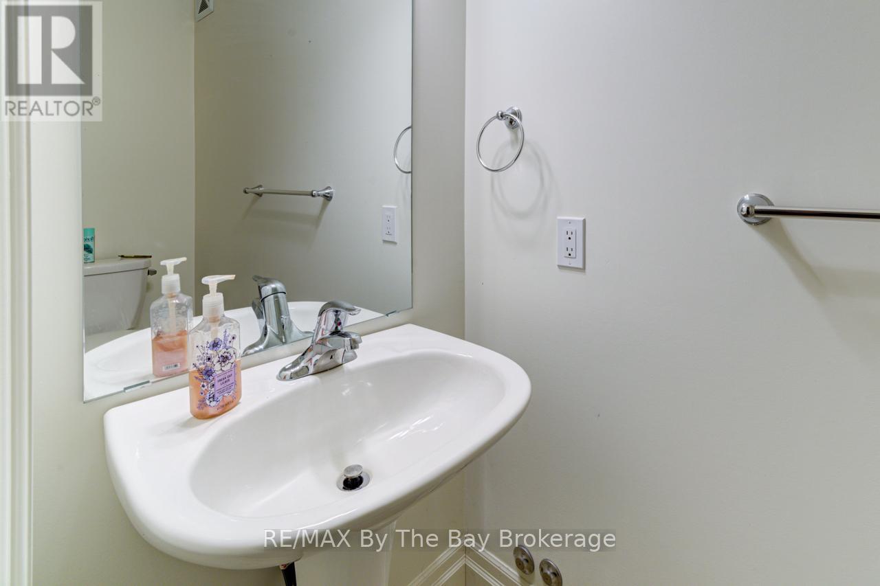 213 - 764 River Road E, Wasaga Beach, Ontario  L9Z 2M7 - Photo 30 - S12181023