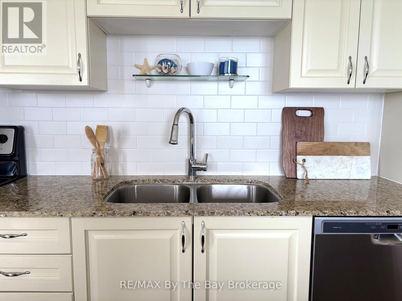 213 - 764 River Road E, Wasaga Beach, Ontario  L9Z 2M7 - Photo 8 - S12181023
