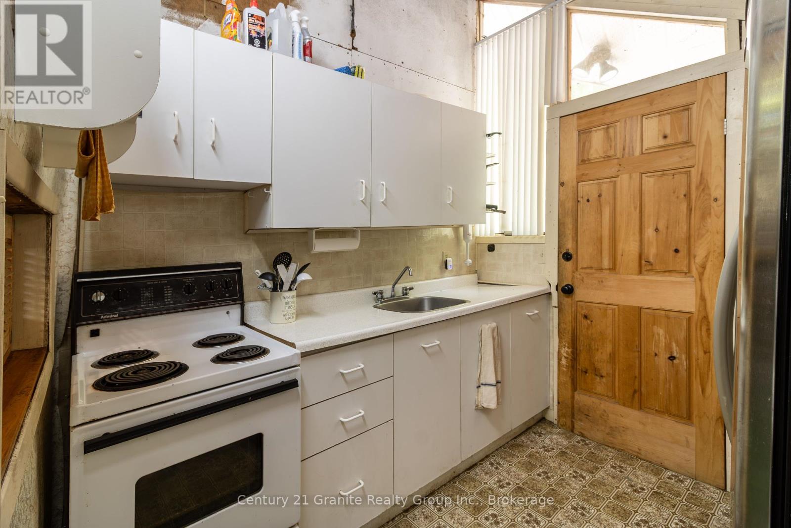 1145 Mink Road, Dysart Et Al, Ontario  K0M 1S0 - Photo 12 - X12181075