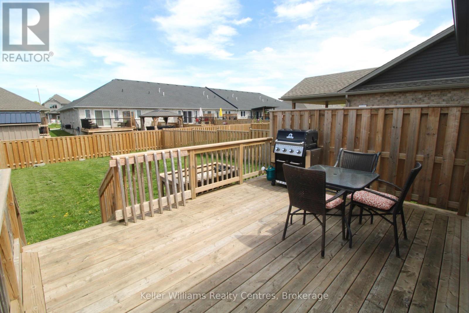 245 Eccles Avenue, West Grey, Ontario  N0G 1R0 - Photo 13 - X12181275