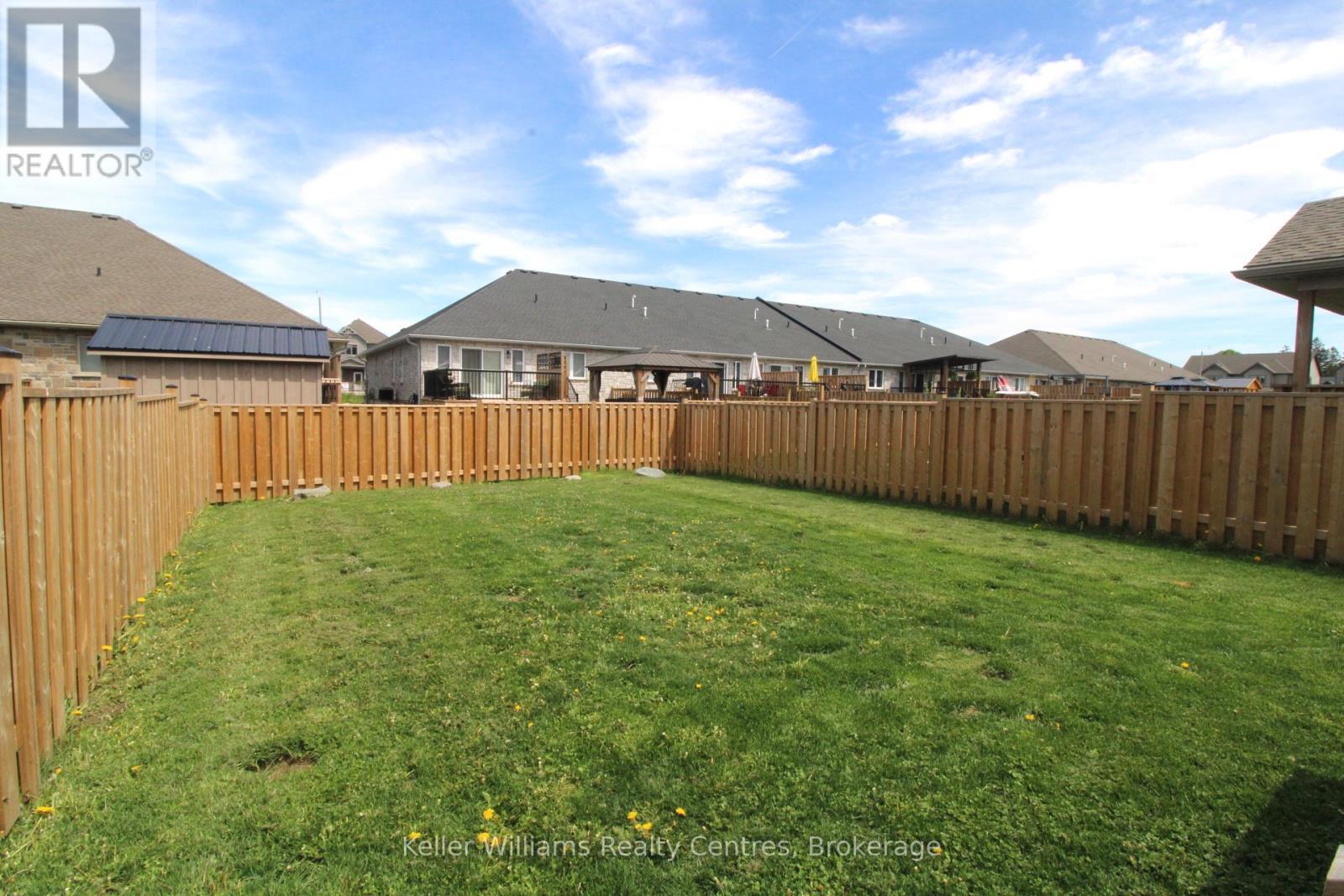 245 Eccles Avenue, West Grey, Ontario  N0G 1R0 - Photo 14 - X12181275
