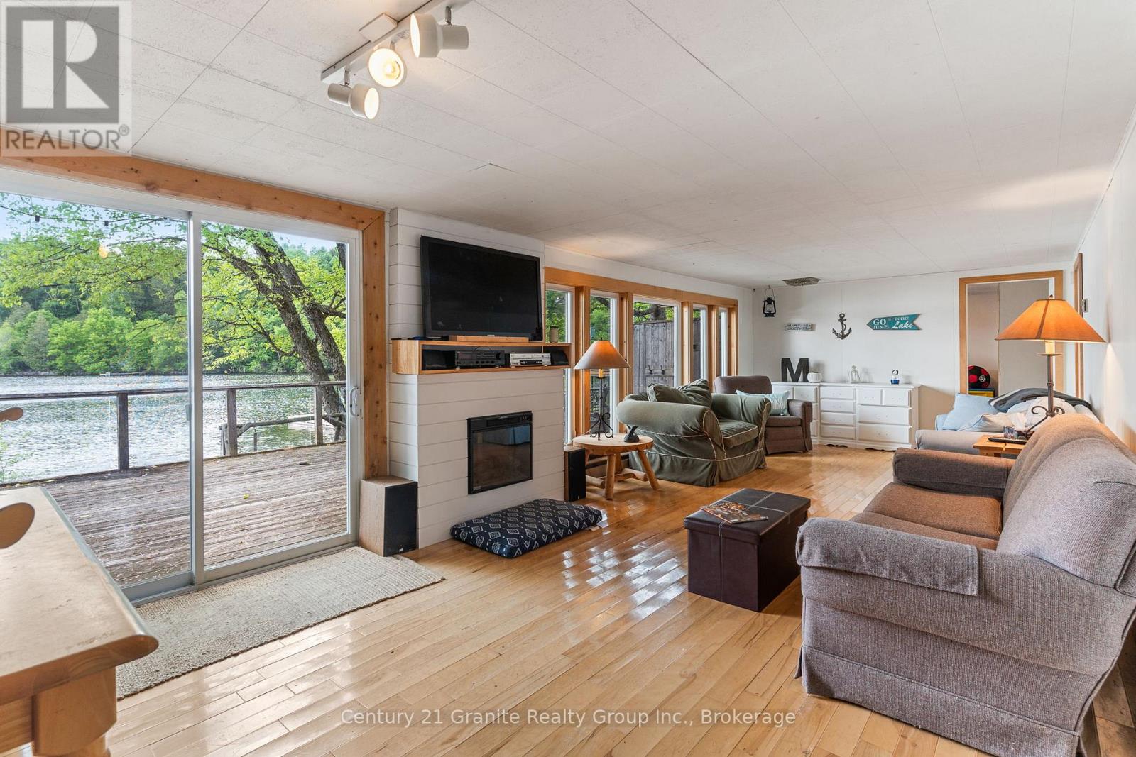1036 Shirleys Road, Dysart Et Al, Ontario  K0M 1S0 - Photo 8 - X12181283