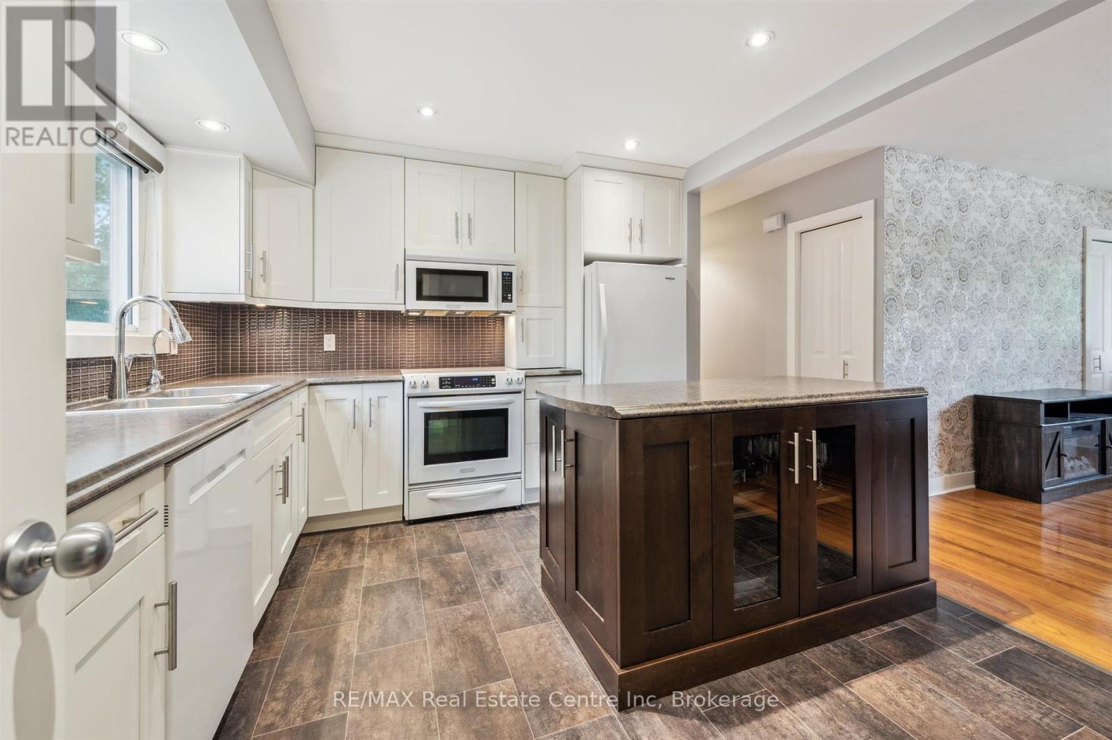 756 Cambridge Street, Woodstock, Ontario  N4S 4V6 - Photo 13 - X12181303