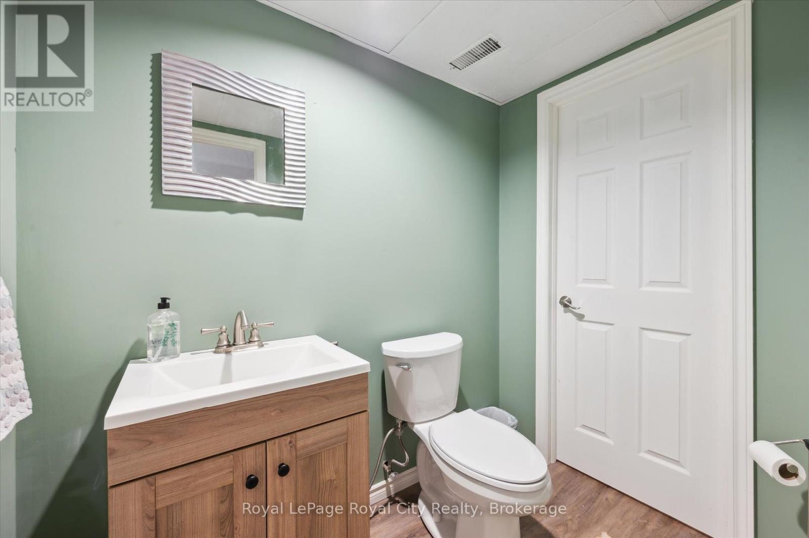 21 Marilyn Drive, Guelph, Ontario  N1H 1G9 - Photo 36 - X12181354