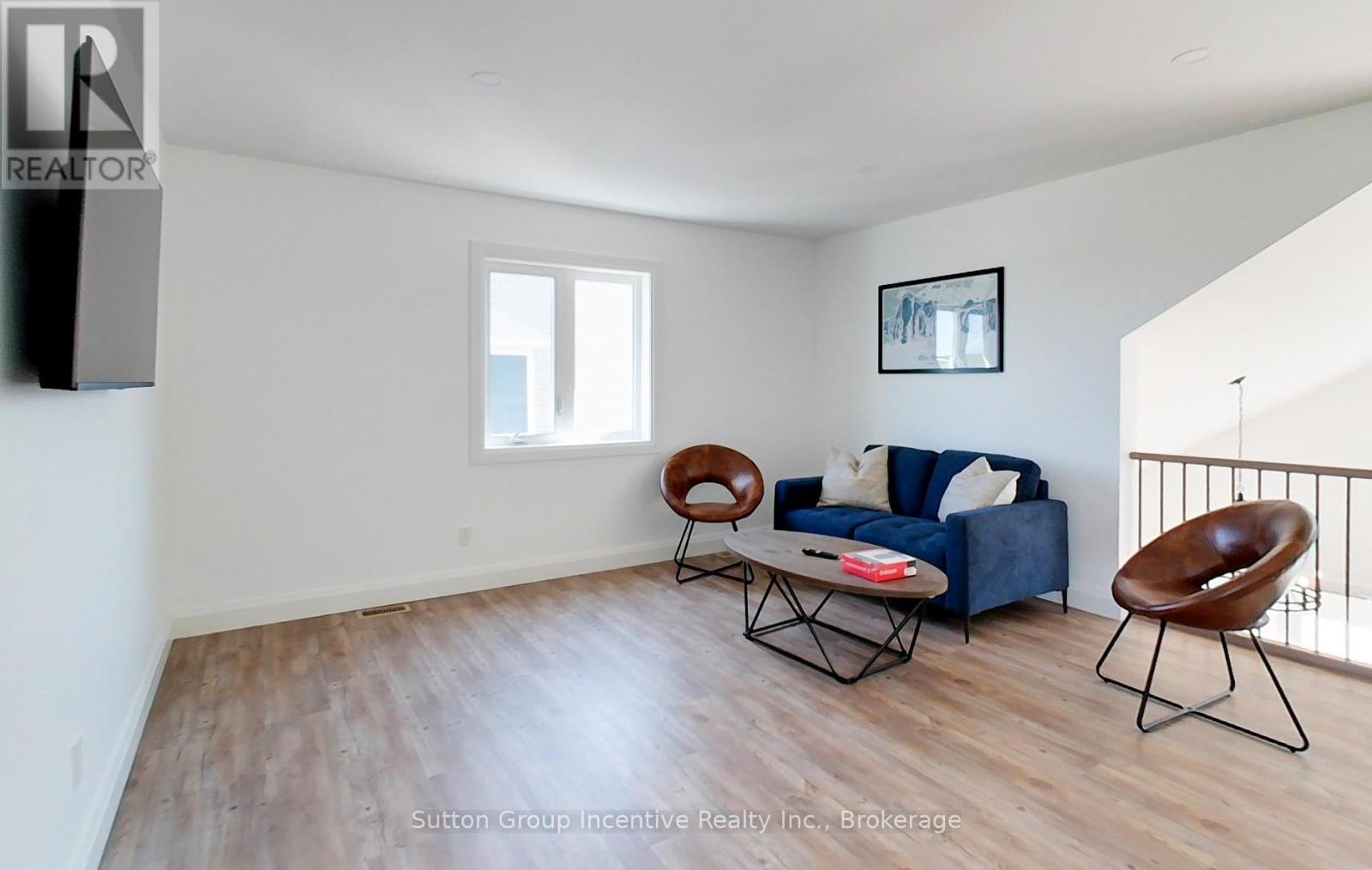 130 Arlberg Crescent, Blue Mountains, Ontario  L9Y 0M1 - Photo 20 - X12181397