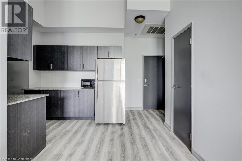 275 Larch Street Unit# G105, Waterloo, Ontario  N2L 3R2 - Photo 3 - 40734831