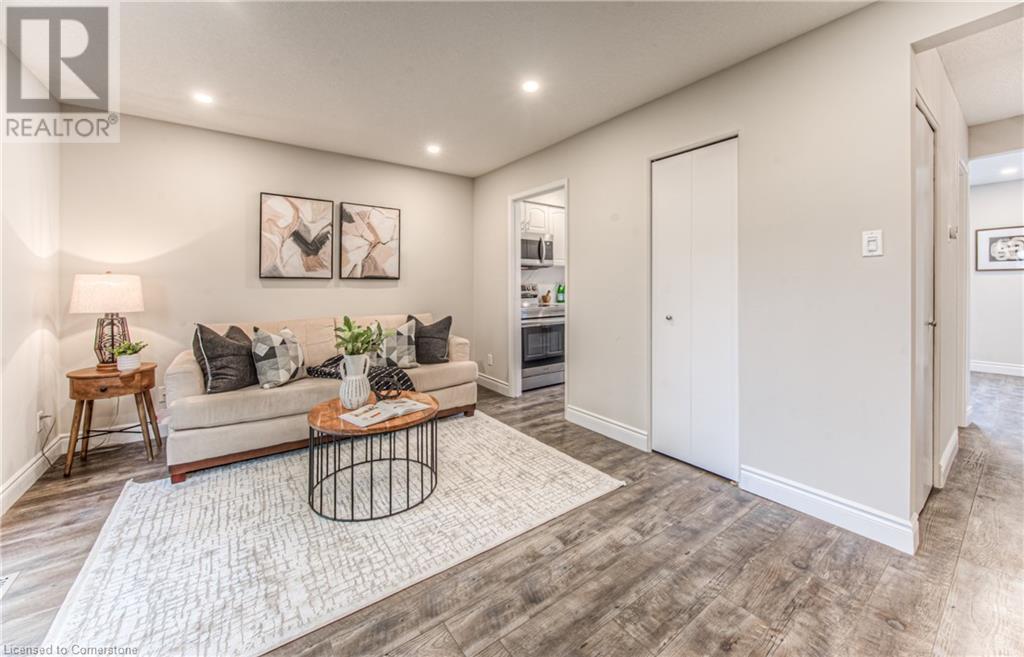 425 Keats Way Unit# 4, Waterloo, Ontario  N2L 5S7 - Photo 10 - 40734078