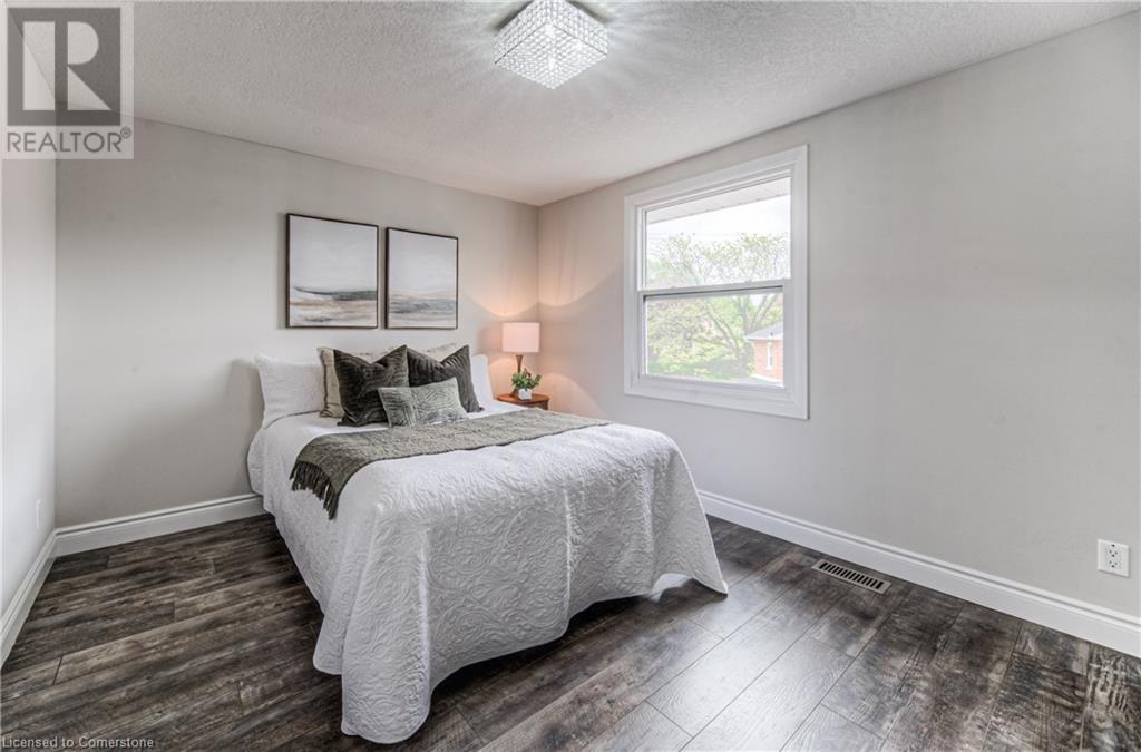 425 Keats Way Unit# 4, Waterloo, Ontario  N2L 5S7 - Photo 25 - 40734078