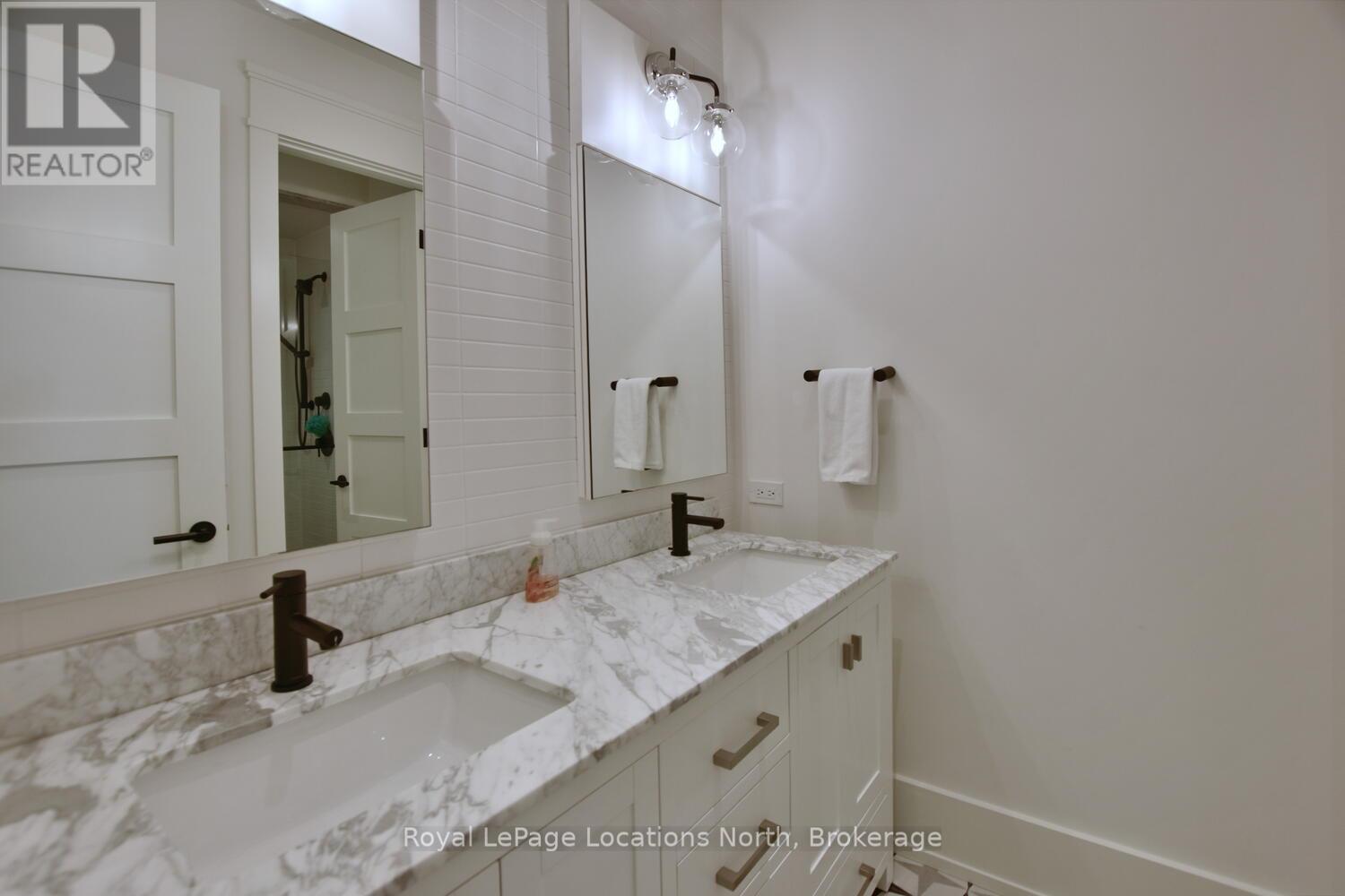 902 - 277 Jozo Weider Boulevard, Blue Mountains, Ontario  L9Y 1V0 - Photo 32 - X12181540