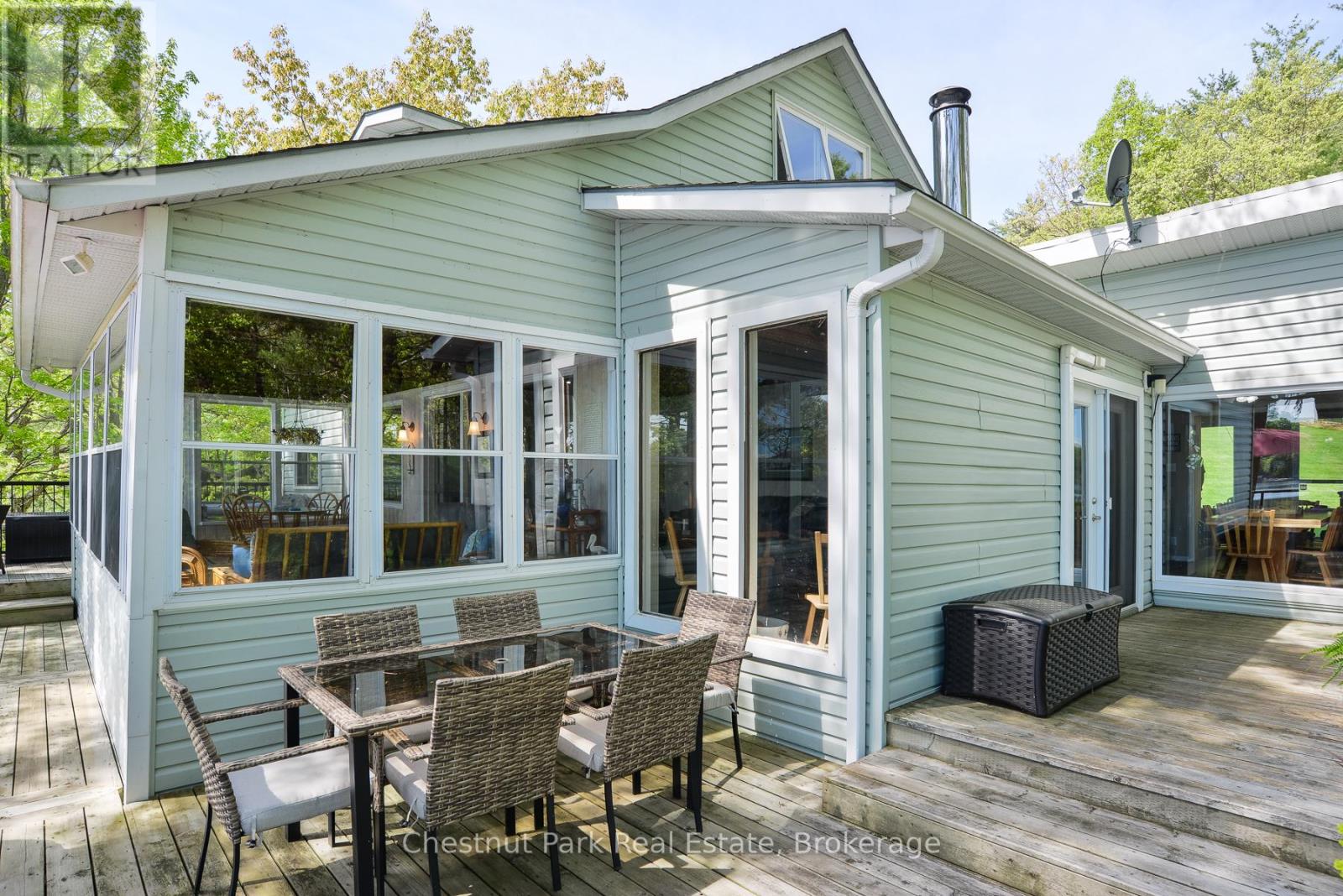 4458 Riverview Drive, Severn, Ontario  P0E 1G0 - Photo 11 - S12181717